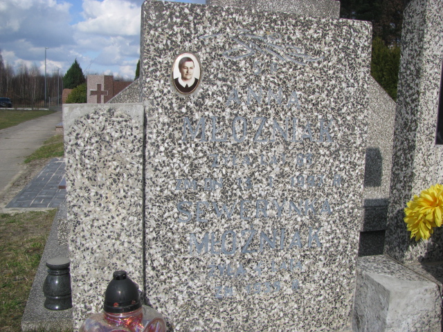 Anna Młoźniak 1913 Młochów - Grobonet - Wyszukiwarka osób pochowanych