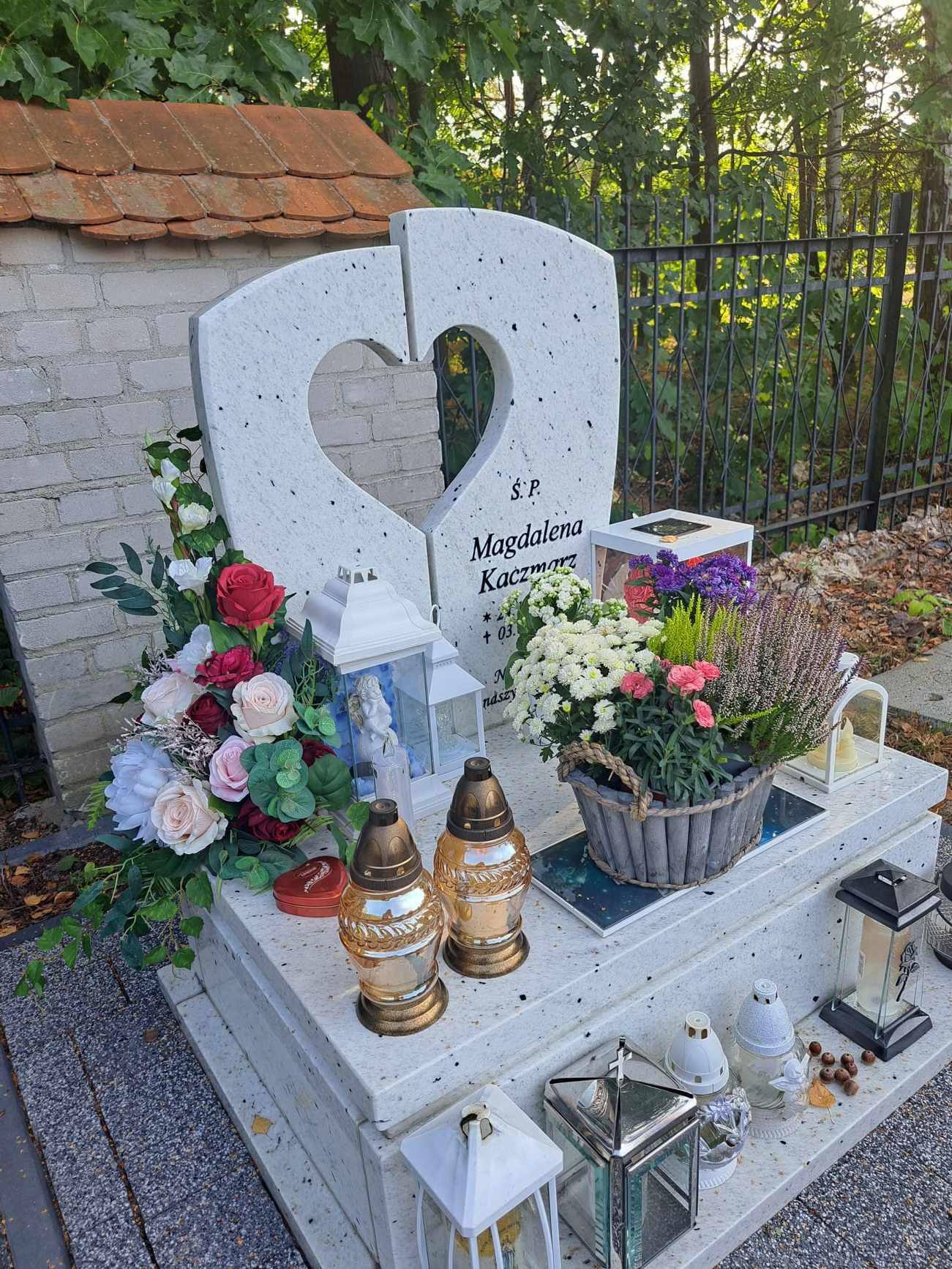 Magdalena Kaczmarz  2010 Młochów - Grobonet - Wyszukiwarka osób pochowanych